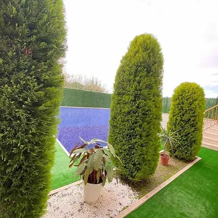 Cheerful 2 Bedroom Private With Pool 度假居 *