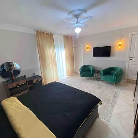 Cheerful 2 Bedroom Private With Pool 阿拉尼亚