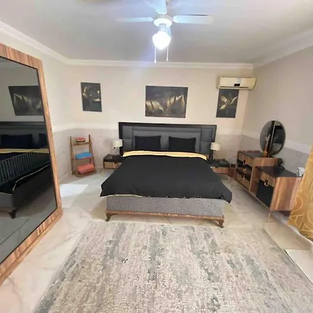 Сasa de vacaciones Cheerful 2 Bedroom Private With Pool *