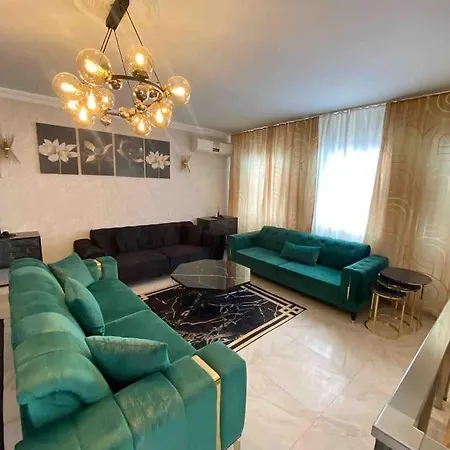 Cheerful 2 Bedroom Private With Pool Σπίτι διακοπών *