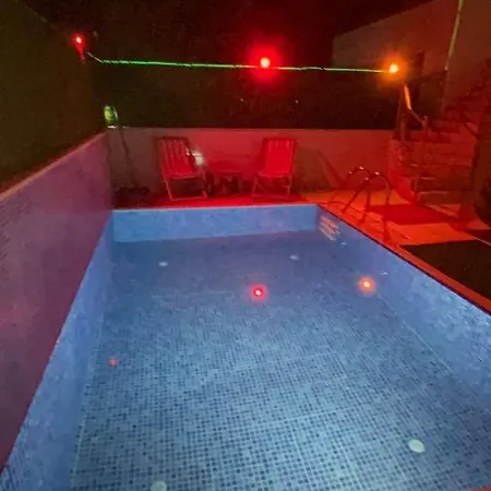 Cheerful 2 Bedroom Private With Pool Сasa de vacaciones *