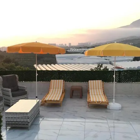Ferienhaus Cheerful 2 Bedroom Private With Pool